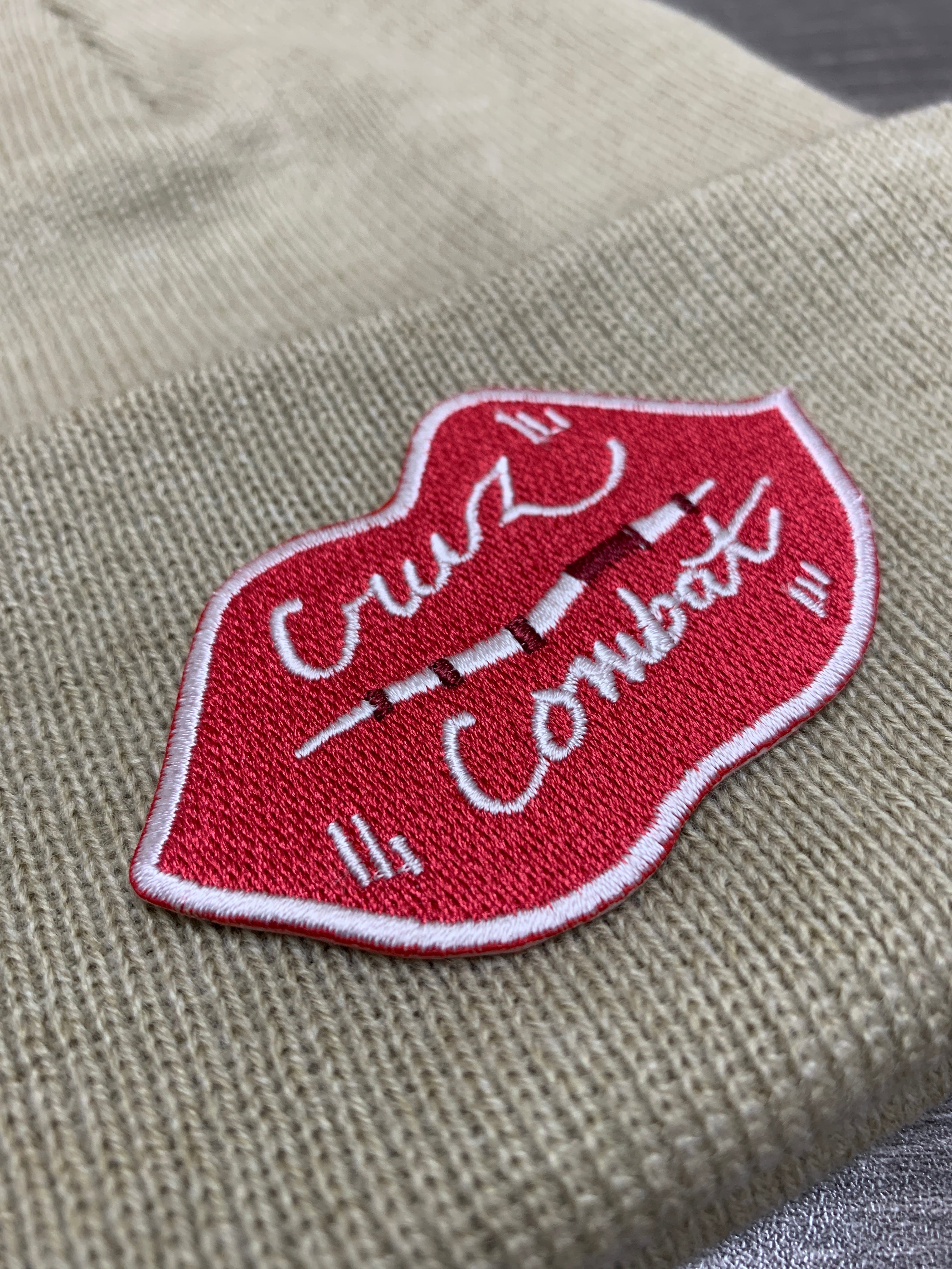 Lips embroidered patch, pink/white/red