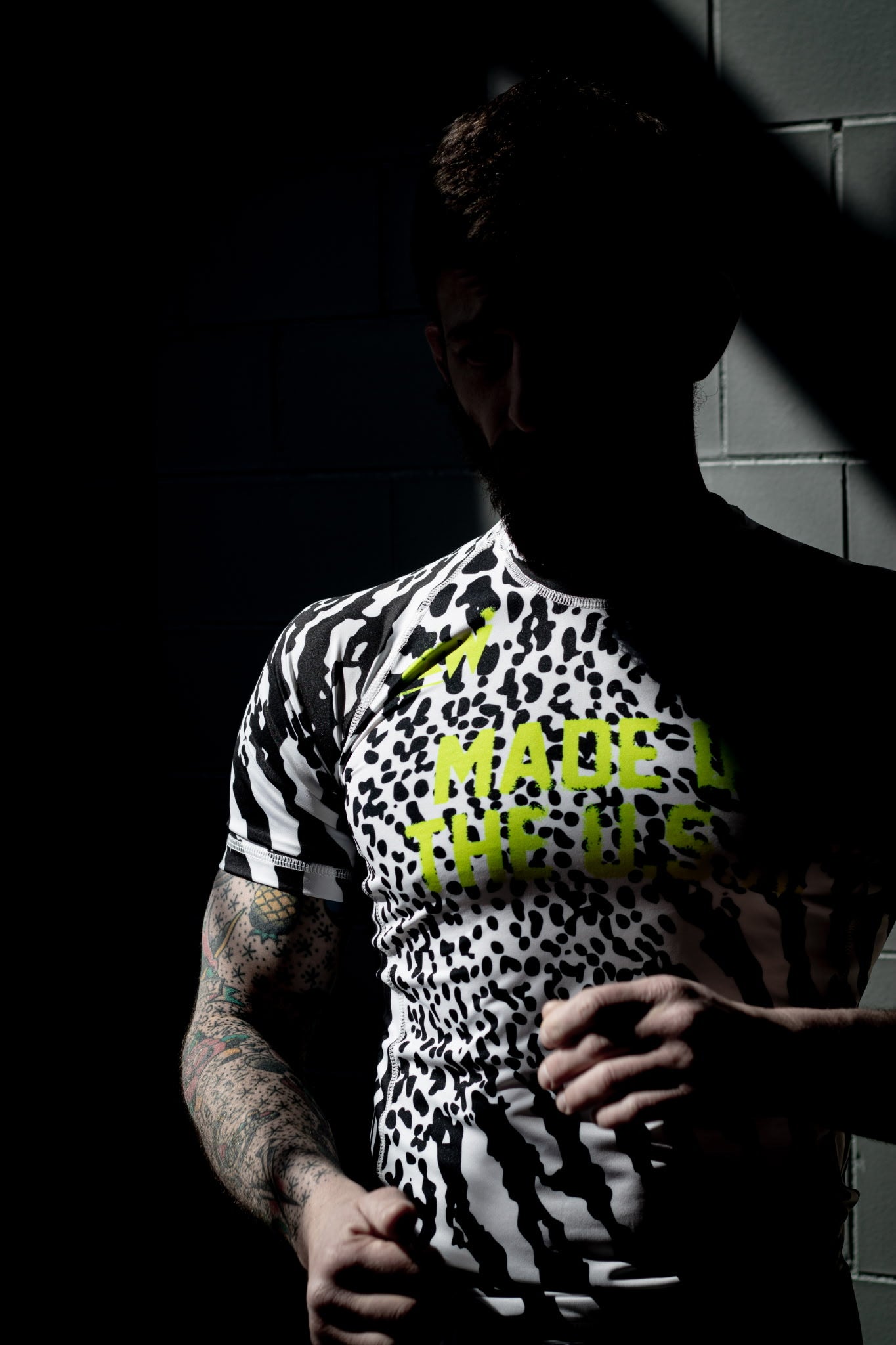 DxW: Feral Crossover men's rash guard, 0000